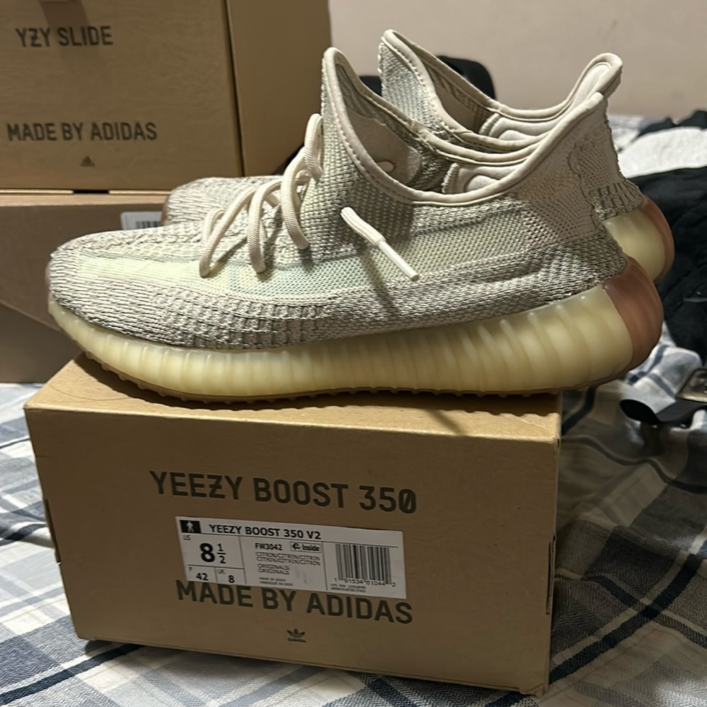 Yeezy 350 Citrin (Non- reflective)